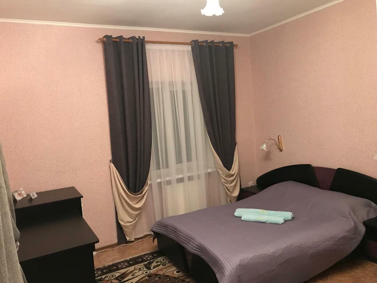 Отель "Natali" Mikolajiv Kültér fotó