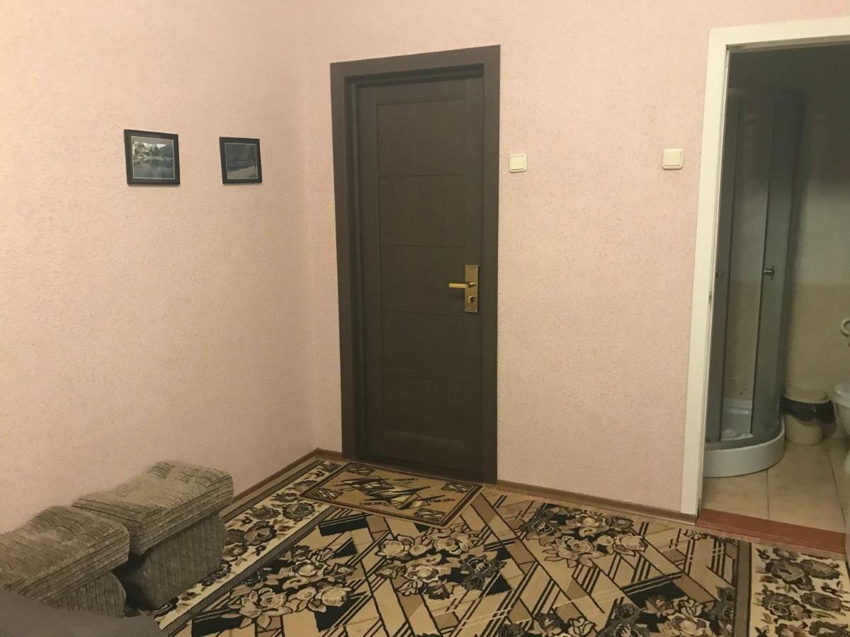 Отель "Natali" Mikolajiv Kültér fotó